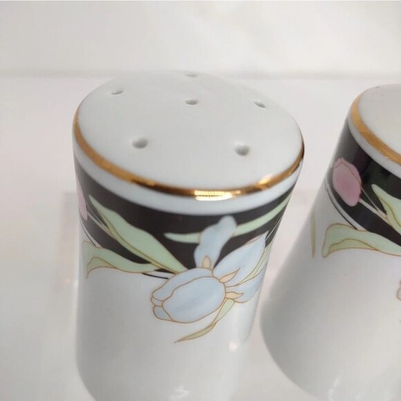 Fairfield Vanessa Salt and Pepper Shaker Set - Picture 5 of 8